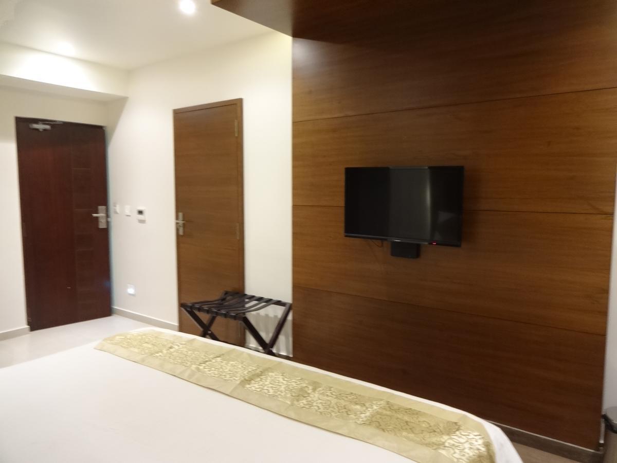Hotel Shaans Tiruchirappalli Exterior photo