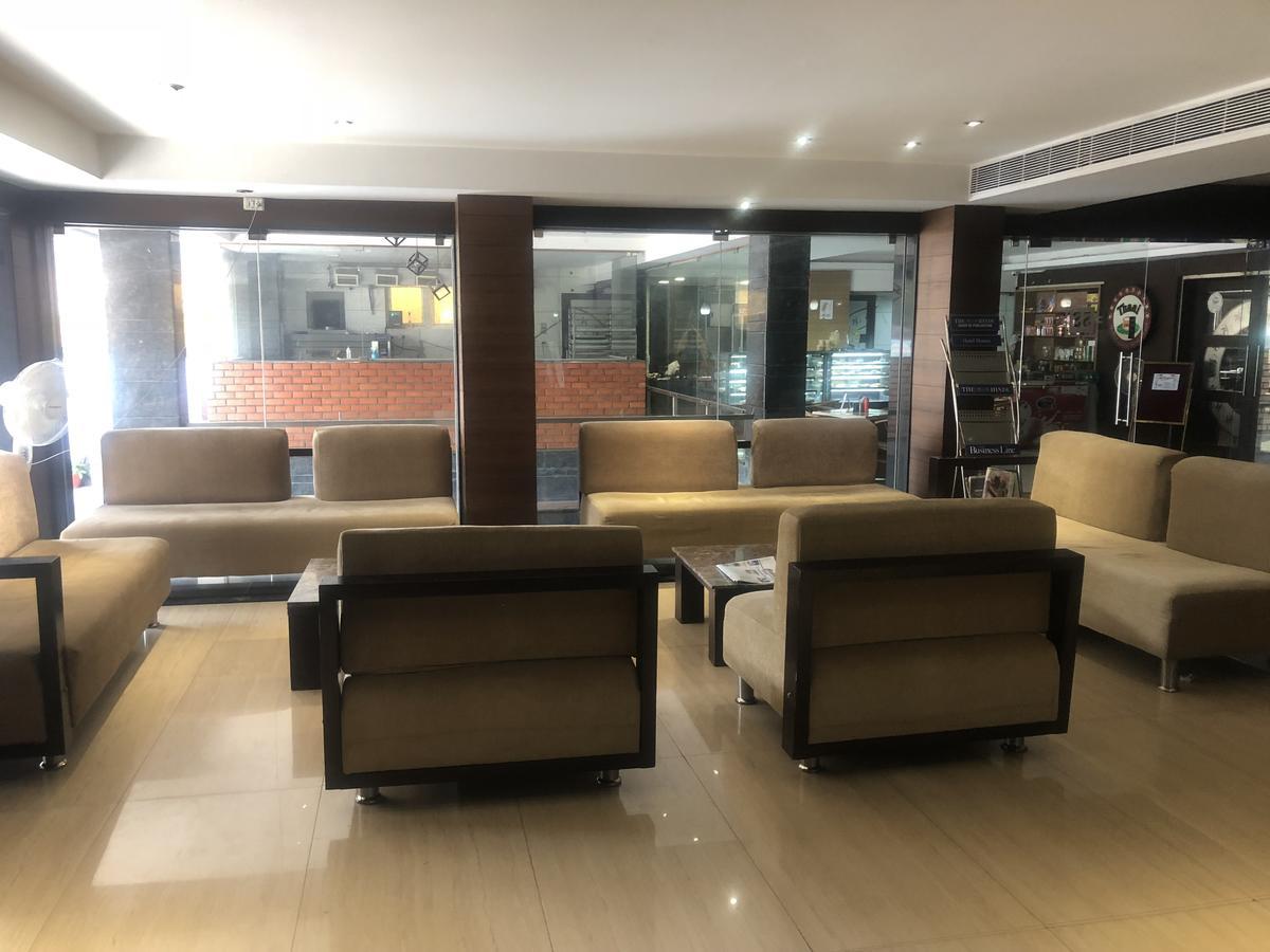 Hotel Shaans Tiruchirappalli Exterior photo